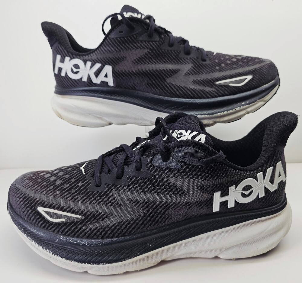 Hoka Men 11 Comfy footwear//